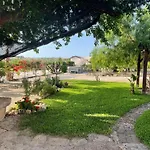 In Mit Terrasse- Garten Und Gemeinsamem Pool By Interhome Appartement *