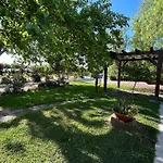 Appartement In Mit Terrasse- Garten Und Gemeinsamem Pool By Interhome *