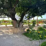 Appartement In Mit Terrasse- Garten Und Gemeinsamem Pool By Interhome Noto